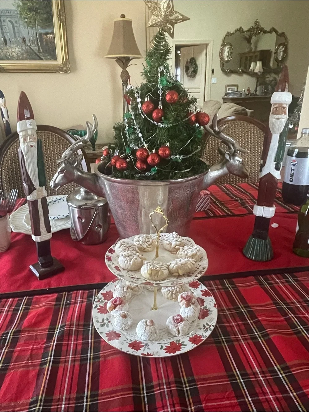 Bella Luxx Two Tier Porcelain Serving Poinsettia Dsgn White Red Gold XMAS 10 & 8